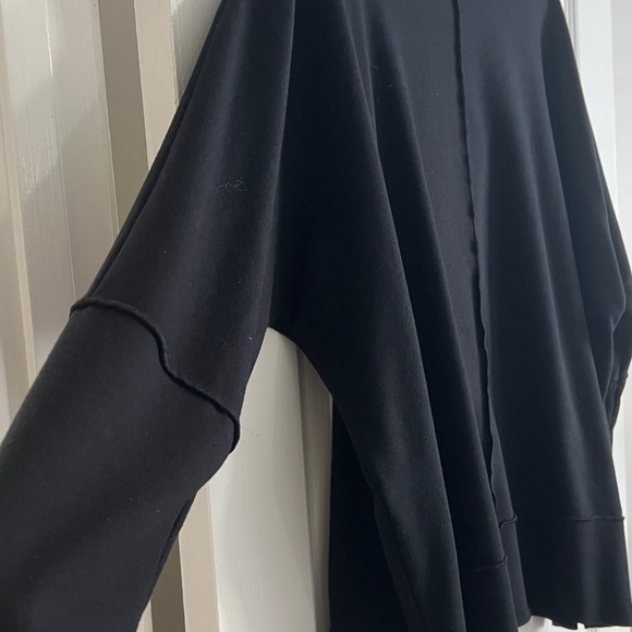 Spanx AirEssentials Women’s Plus Seamed Long Sleeve Top in Black size 2X - Picture 5 of 13